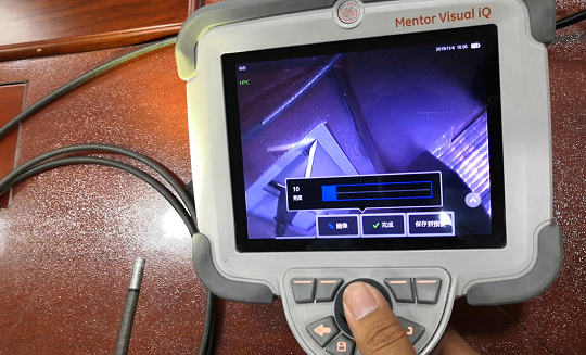 通過操縱桿調(diào)節(jié)內(nèi)窺鏡的照明亮度 通過操縱桿調(diào)節(jié)內(nèi)窺鏡的照明亮度