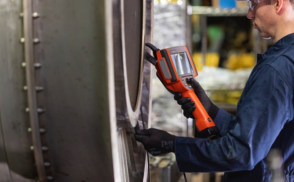 使用工業(yè)視頻內(nèi)窺鏡檢測民航飛機 使用工業(yè)視頻內(nèi)窺鏡檢測民航飛機